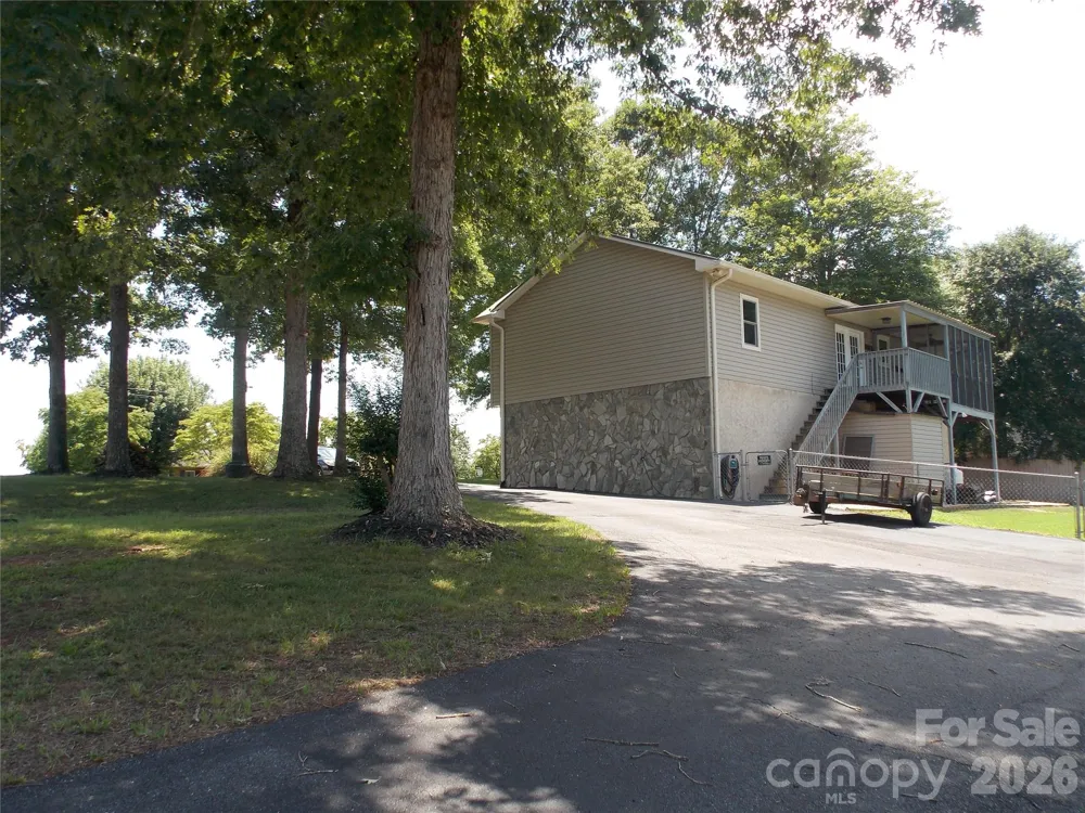 4249 Beach Road Hudson, NC 28638