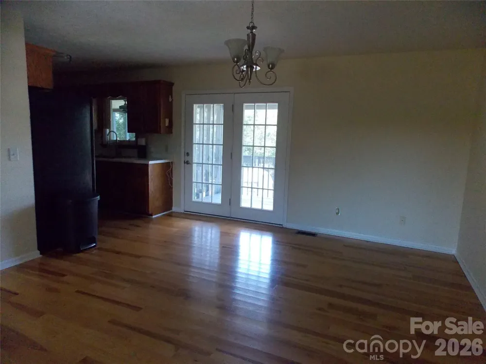 4249 Beach Road Hudson, NC 28638
