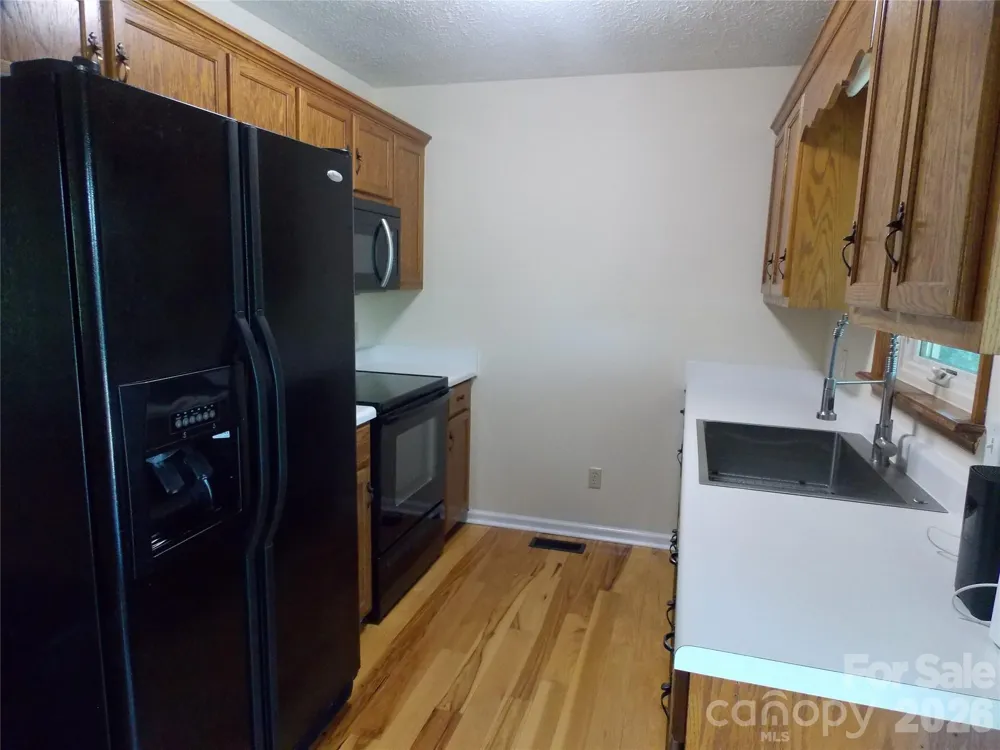4249 Beach Road Hudson, NC 28638