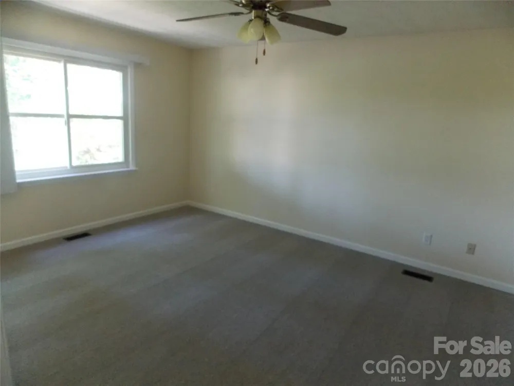 4249 Beach Road Hudson, NC 28638