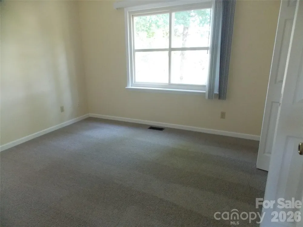 4249 Beach Road Hudson, NC 28638