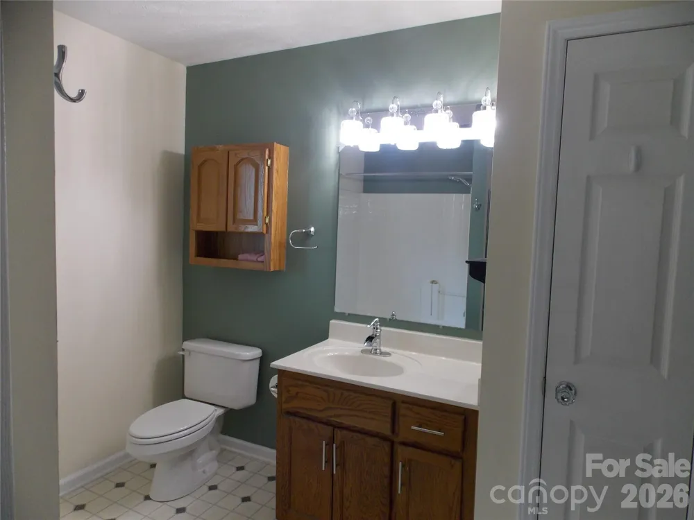 4249 Beach Road Hudson, NC 28638