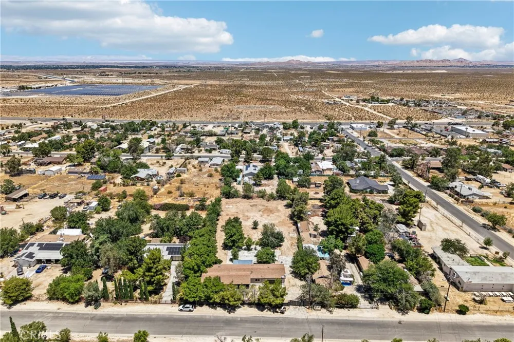 12233 E Avenue V-12 Pearblossom, CA 93553