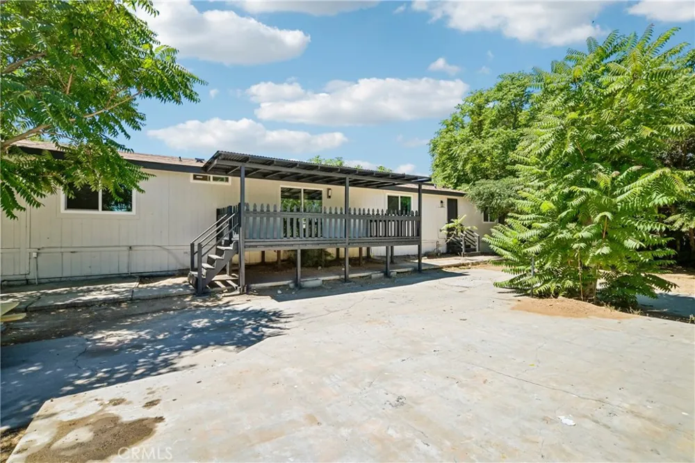 12233 E Avenue V-12 Pearblossom, CA 93553
