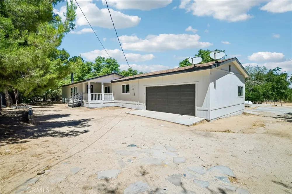 12233 E Avenue V-12 Pearblossom, CA 93553