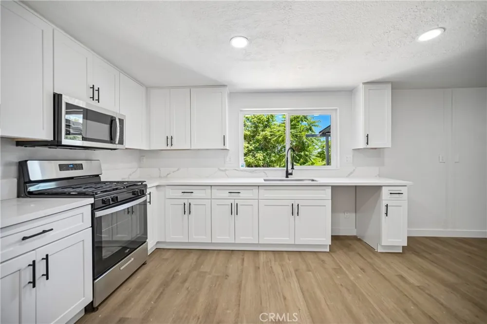 12233 E Avenue V-12 Pearblossom, CA 93553