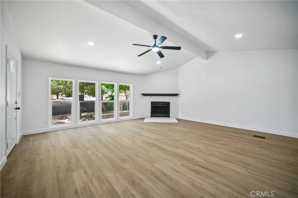 12233 E Avenue V-12 Pearblossom, CA 93553
