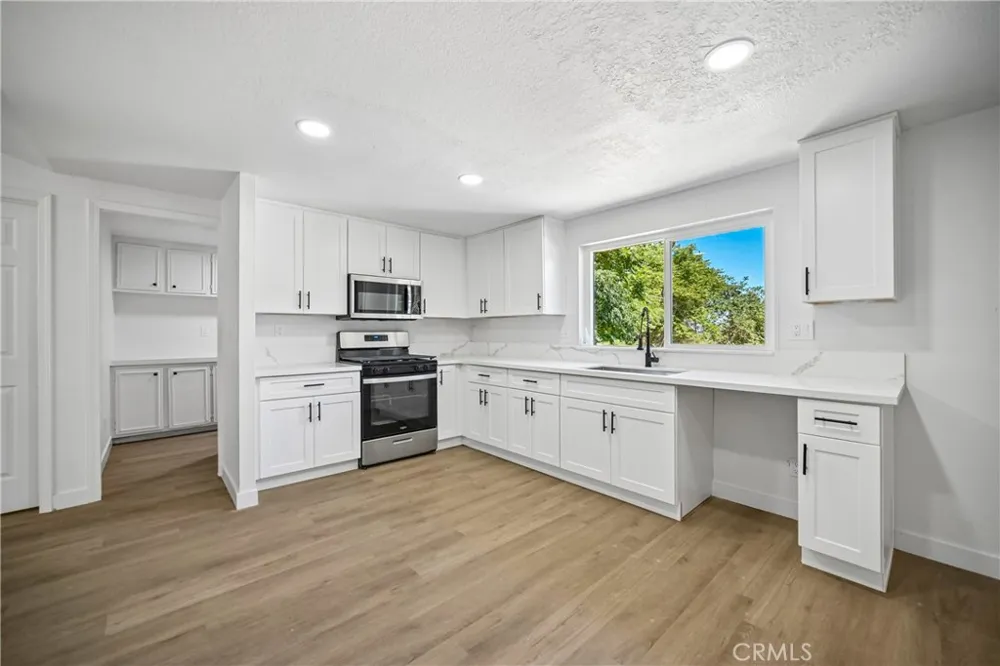 12233 E Avenue V-12 Pearblossom, CA 93553