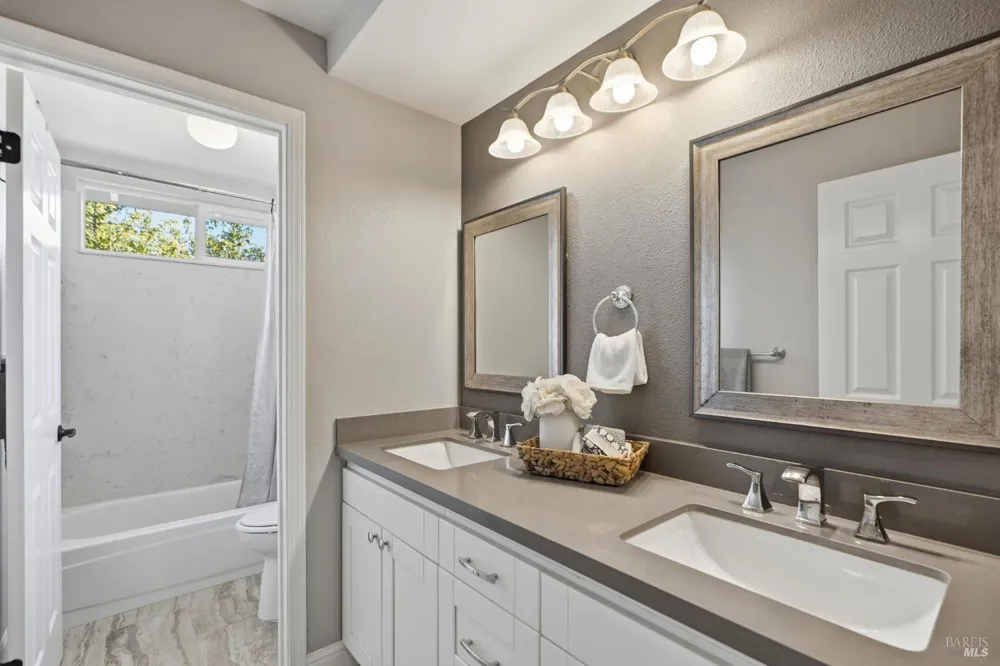 372 Fireweed Court Windsor, CA 95492