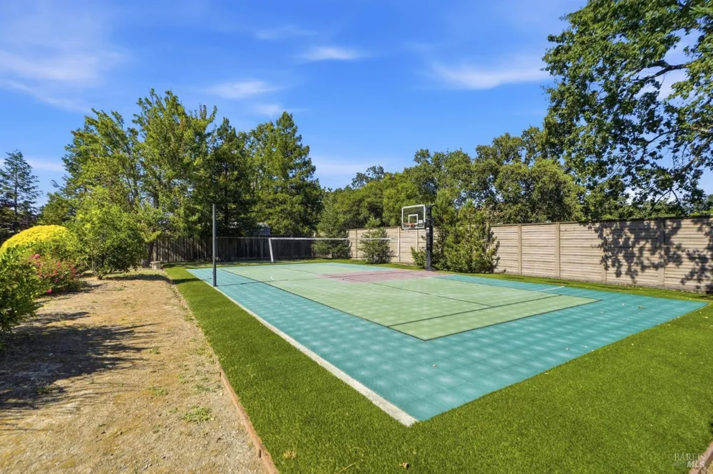372 Fireweed Court Windsor, CA 95492