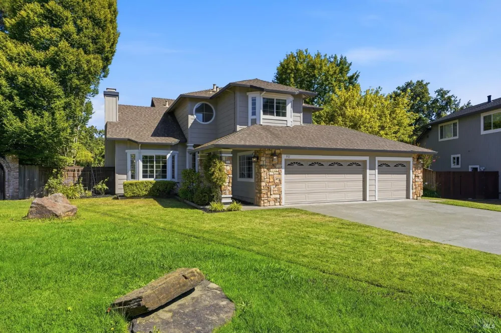 372 Fireweed Court Windsor, CA 95492
