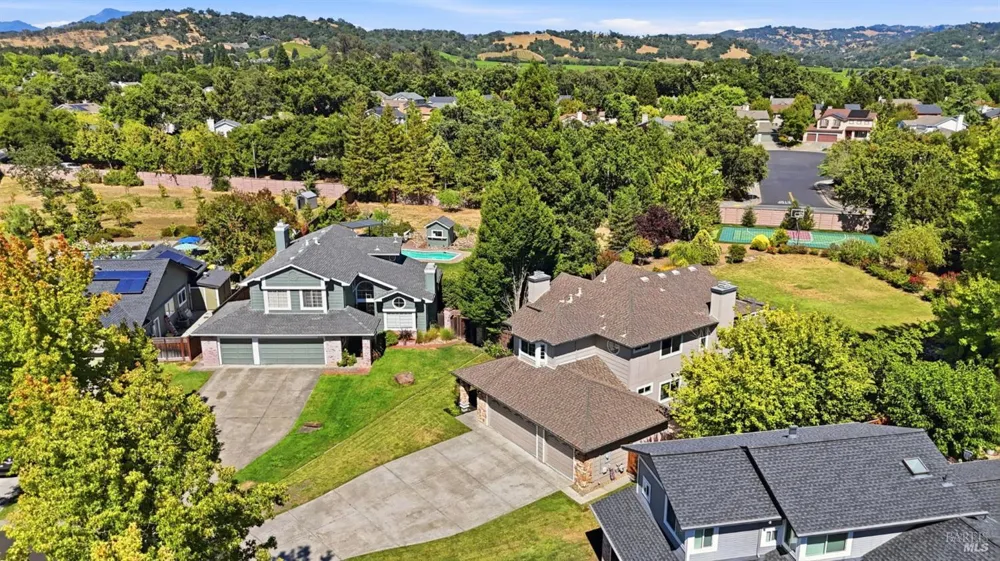 372 Fireweed Court Windsor, CA 95492