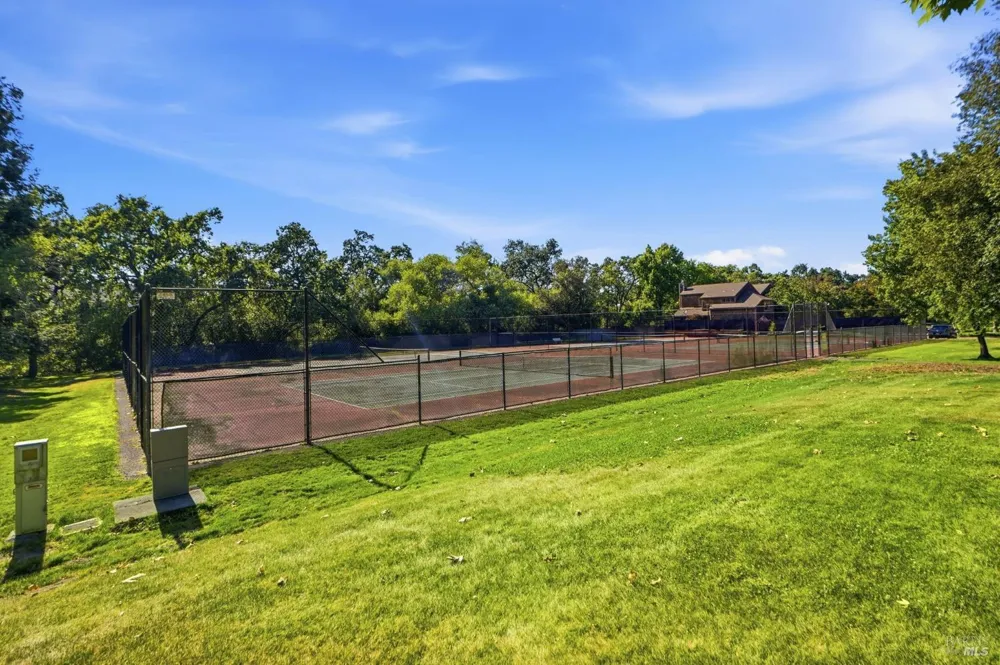372 Fireweed Court Windsor, CA 95492