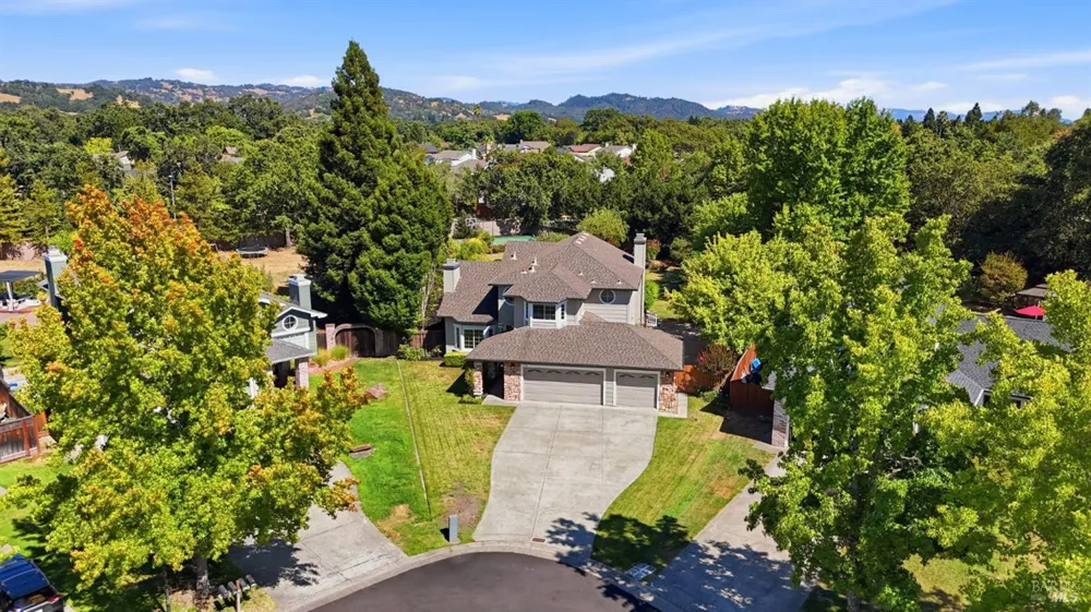 372 Fireweed Court Windsor, CA 95492