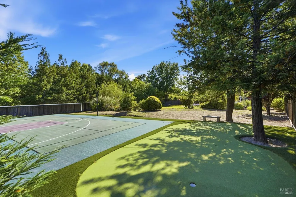 372 Fireweed Court Windsor, CA 95492