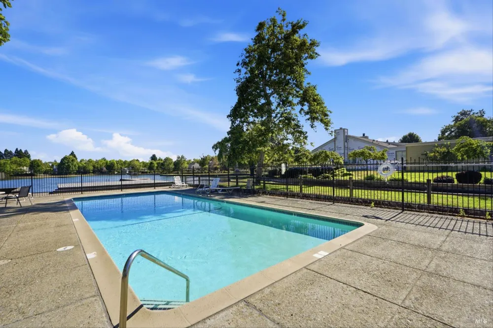 372 Fireweed Court Windsor, CA 95492