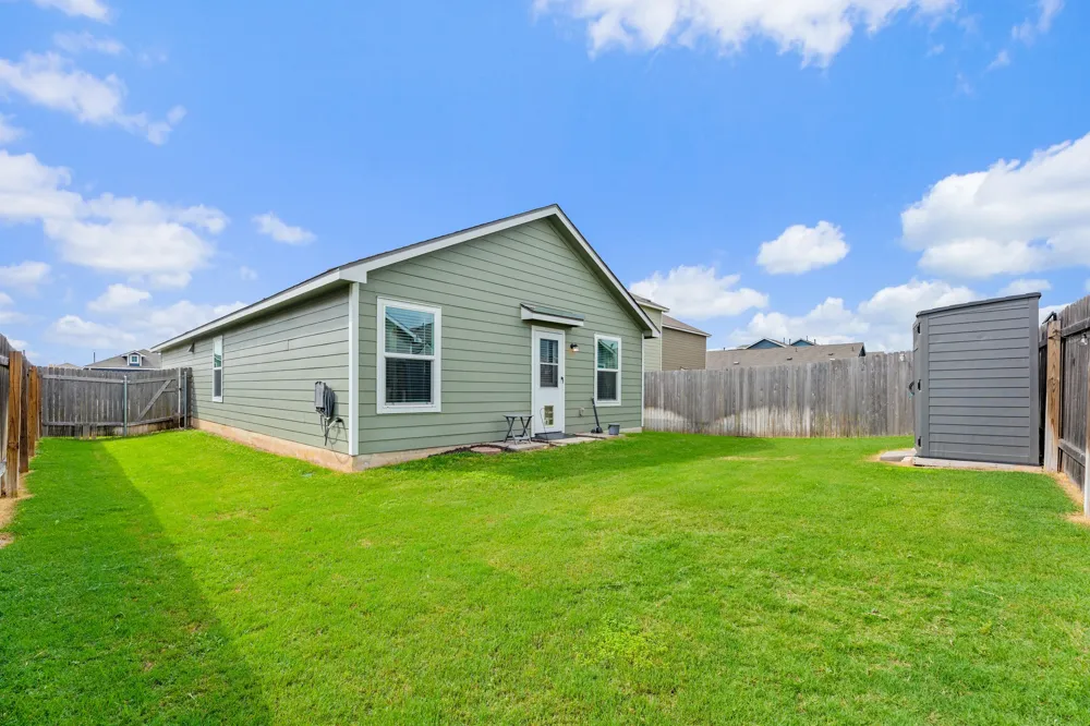 116 Soapstone Pass Maxwell, TX 78656