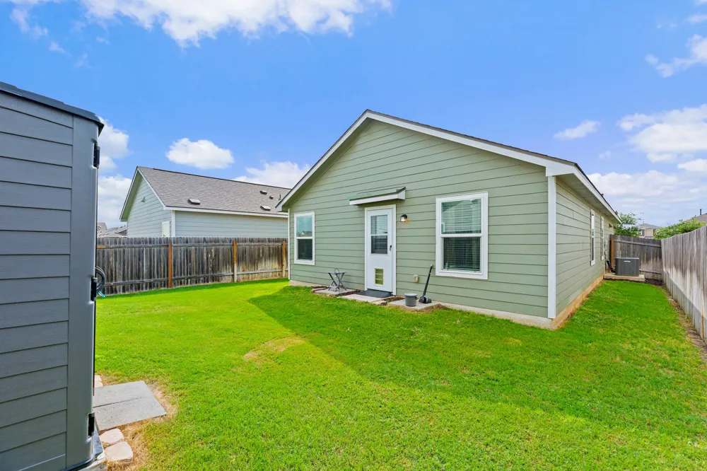 116 Soapstone Pass Maxwell, TX 78656