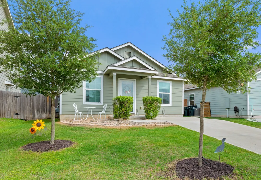 116 Soapstone Pass Maxwell, TX 78656
