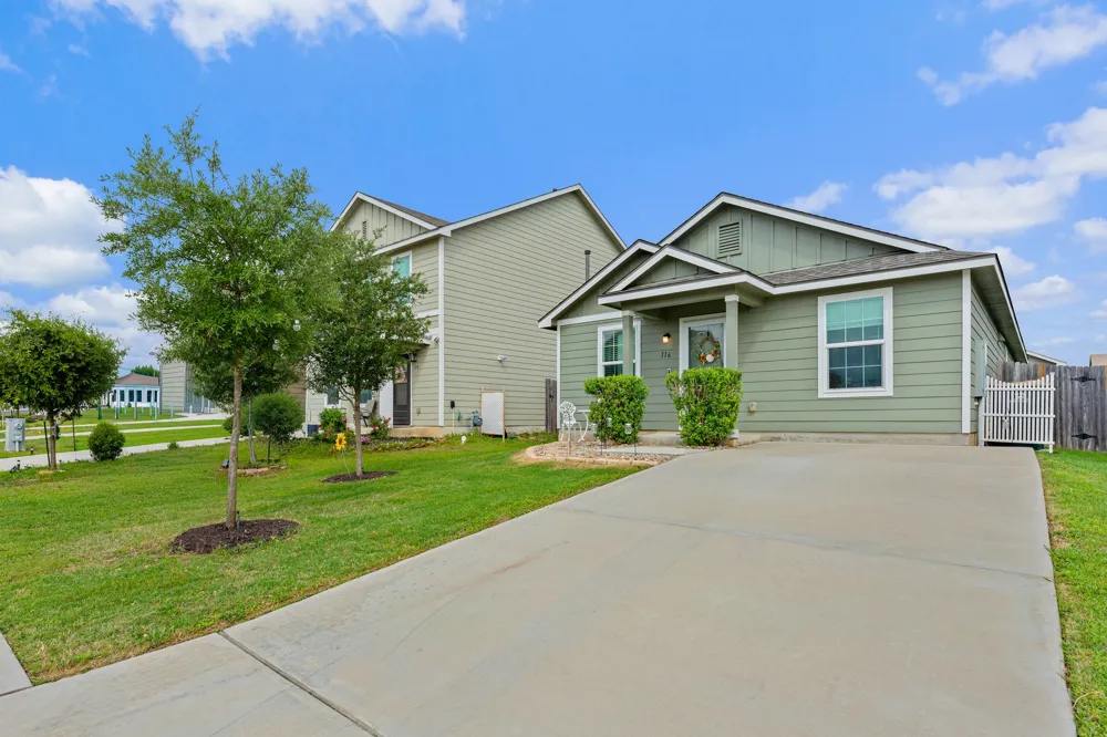 116 Soapstone Pass Maxwell, TX 78656