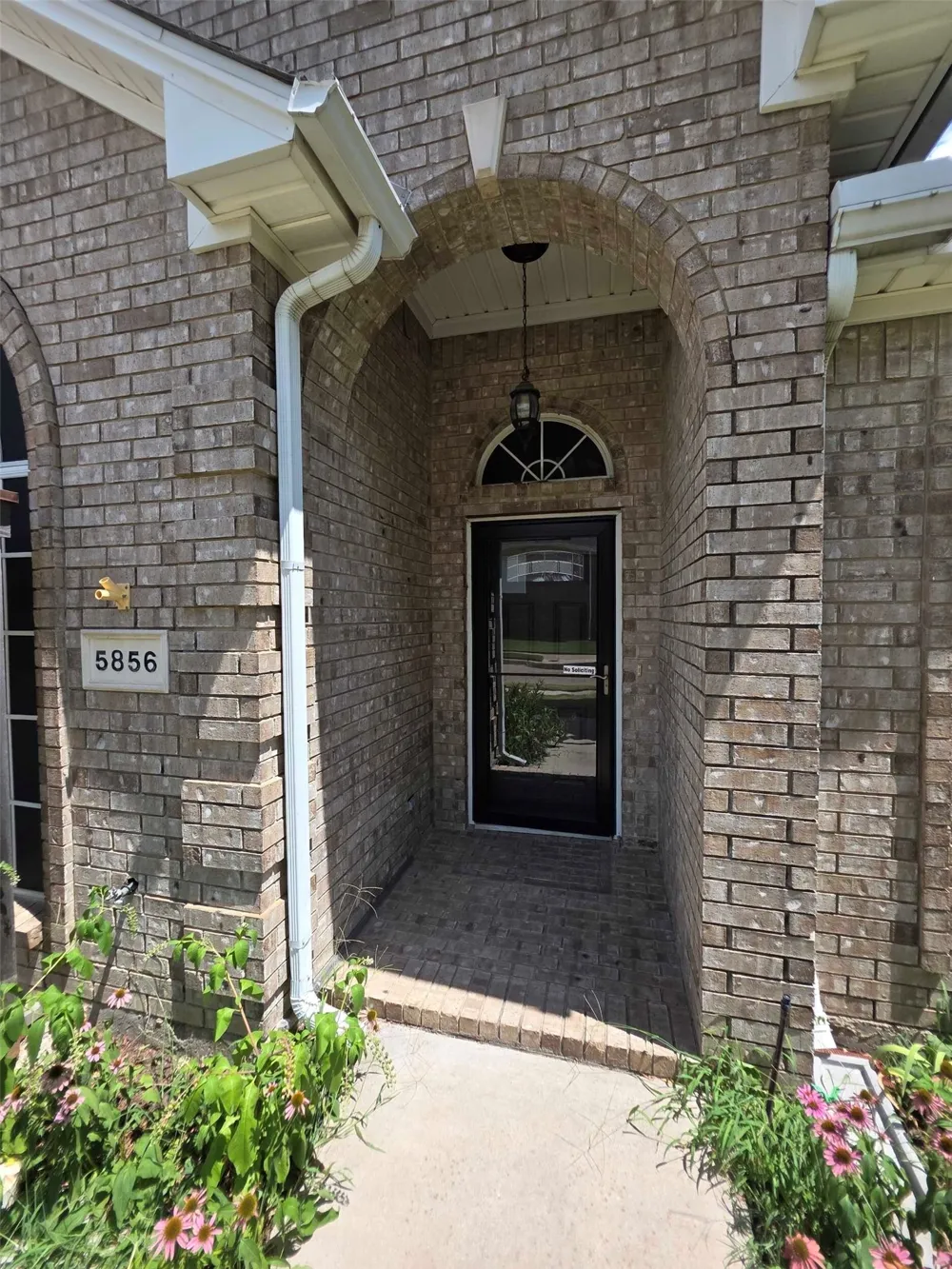 5856 Echo Bluff Drive Haltom City, TX 76137