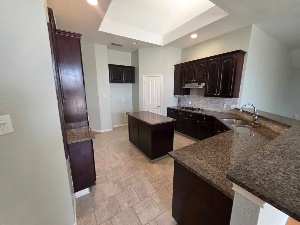 5856 Echo Bluff Drive Haltom City, TX 76137