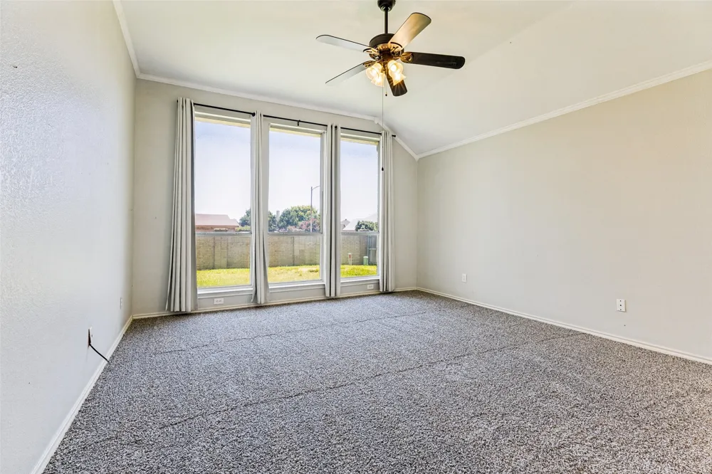 5856 Echo Bluff Drive Haltom City, TX 76137