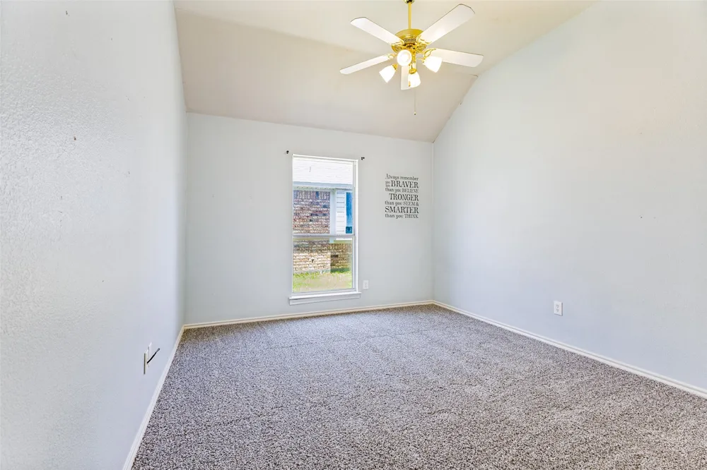 5856 Echo Bluff Drive Haltom City, TX 76137