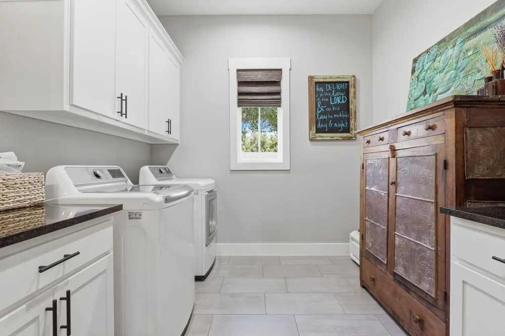 533 S Sugartree Drive Lipan, TX 76462