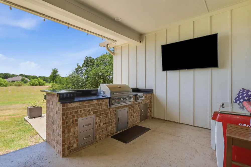 533 S Sugartree Drive Lipan, TX 76462
