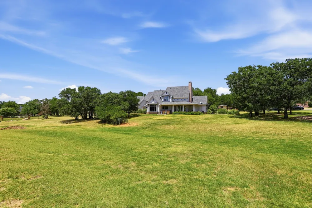 533 S Sugartree Drive Lipan, TX 76462