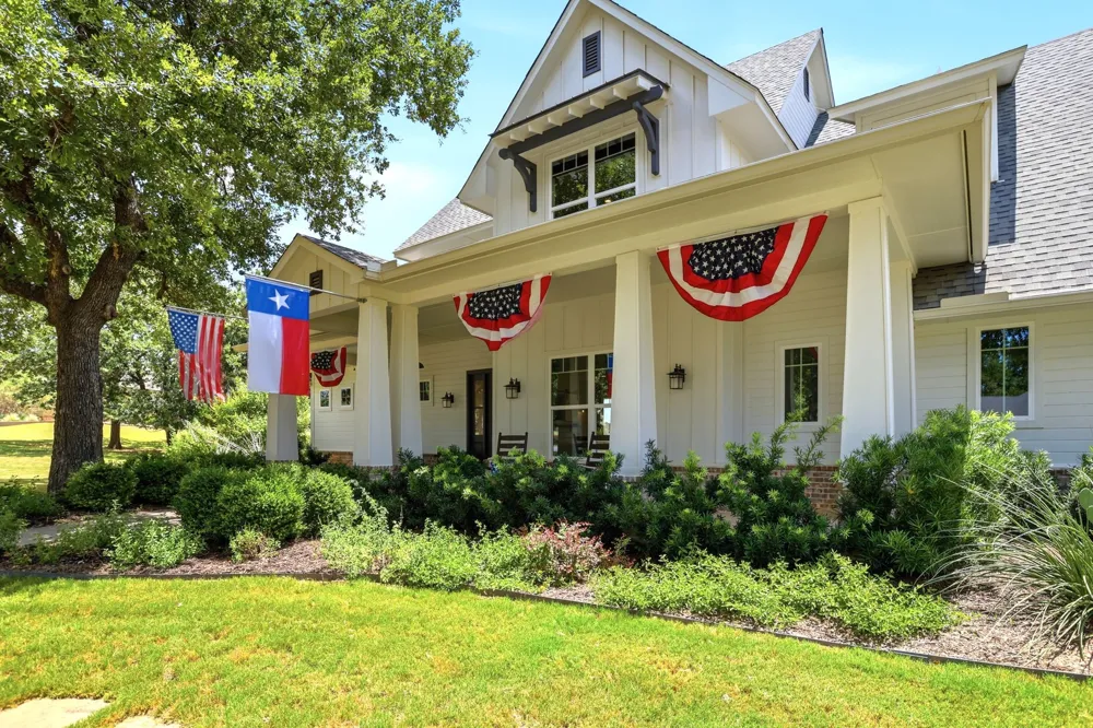 533 S Sugartree Drive Lipan, TX 76462