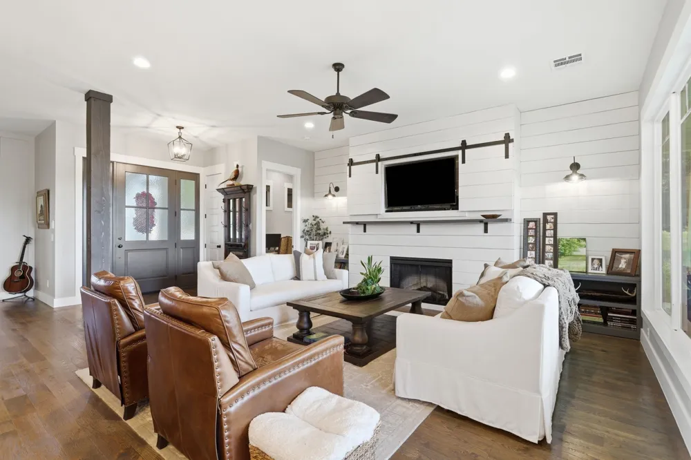 533 S Sugartree Drive Lipan, TX 76462