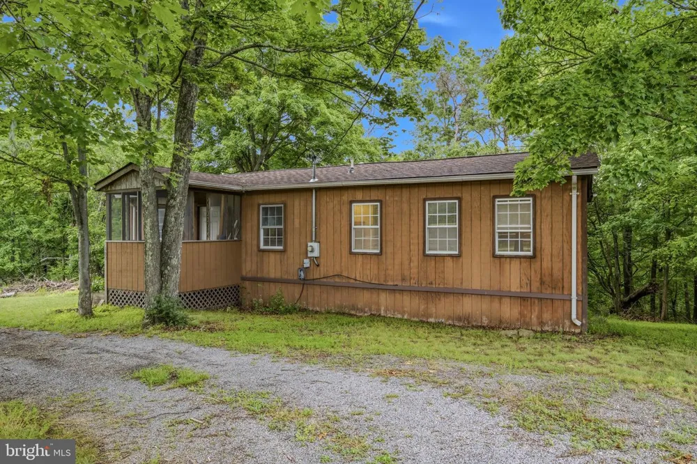 602 PLUM TREE LANE Berkeley Springs, WV 25411