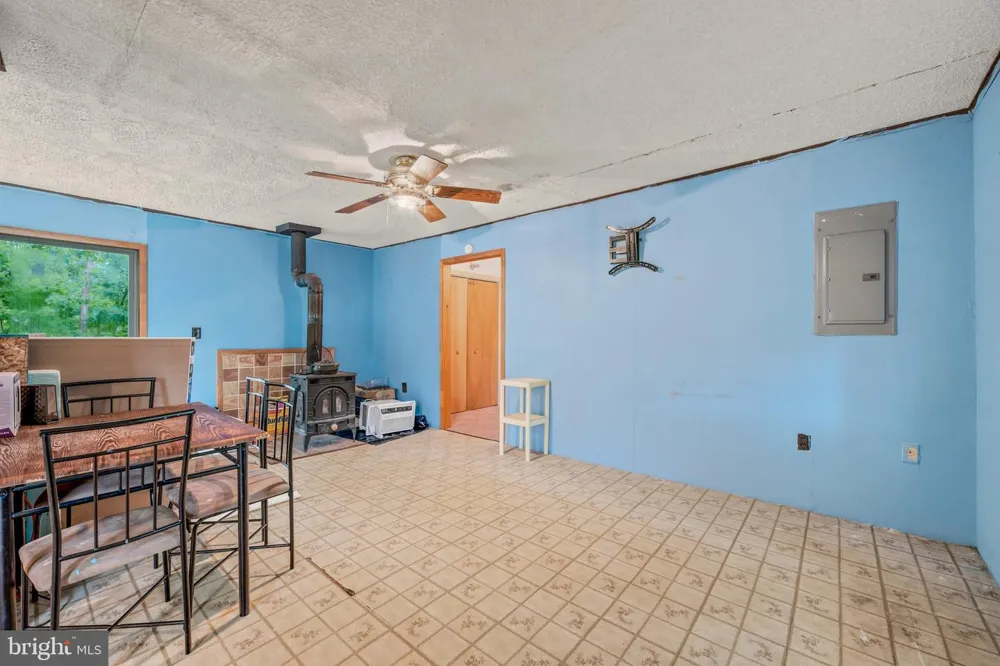 602 PLUM TREE LANE Berkeley Springs, WV 25411