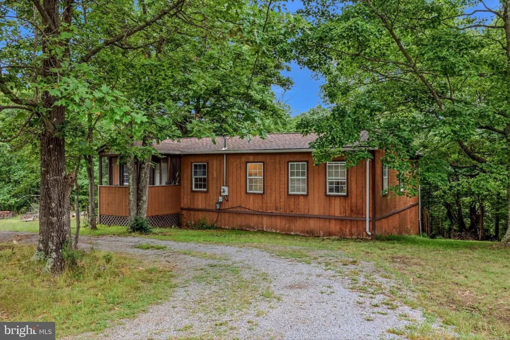 602 PLUM TREE LANE Berkeley Springs, WV 25411