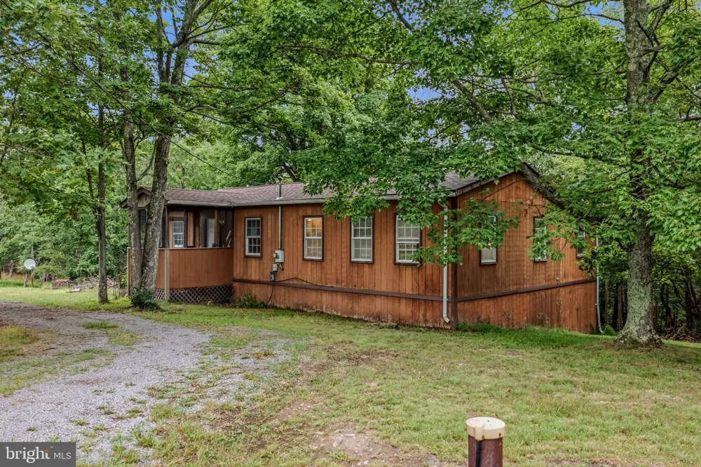 602 PLUM TREE LANE Berkeley Springs, WV 25411