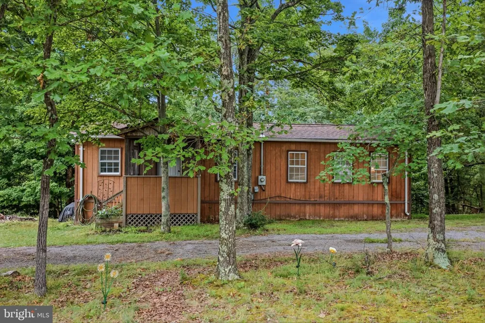 602 PLUM TREE LANE Berkeley Springs, WV 25411