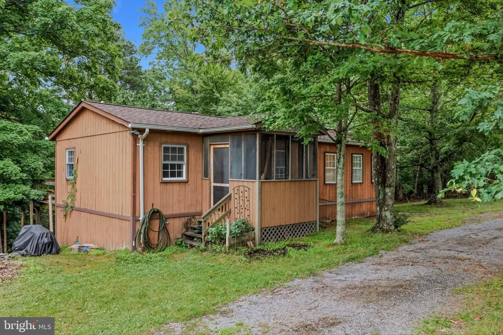 602 PLUM TREE LANE Berkeley Springs, WV 25411