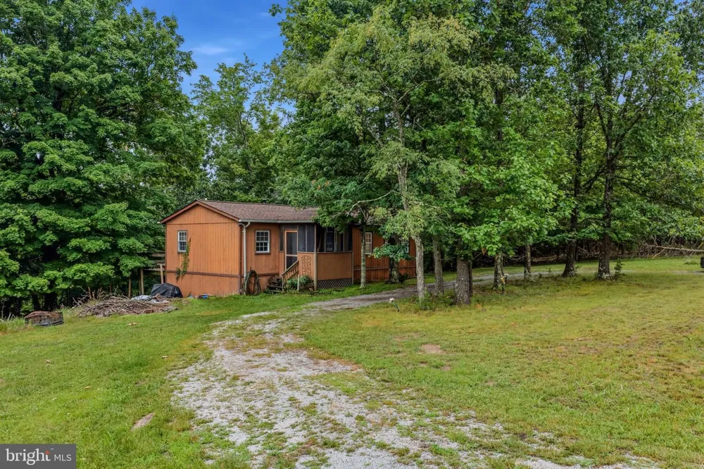 602 PLUM TREE LANE Berkeley Springs, WV 25411