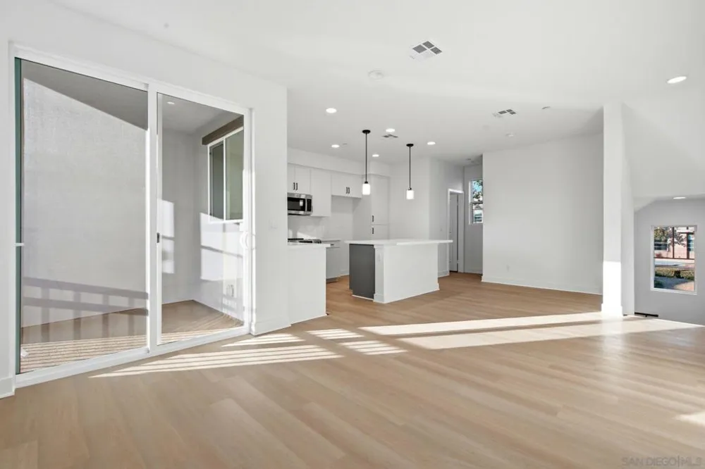 244 Pico Ave #13 San Marcos, CA 92069