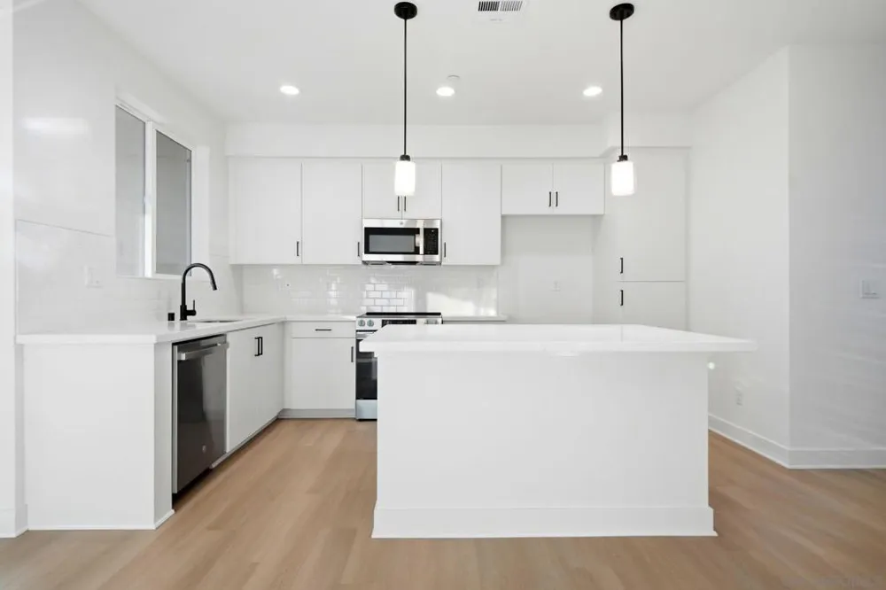 244 Pico Ave #13 San Marcos, CA 92069