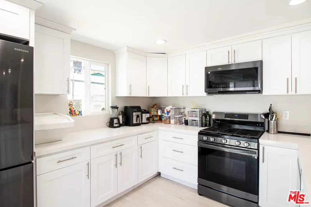 12100 Adelphia Avenue San Fernando, CA 91340