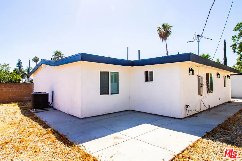 12100 Adelphia Avenue San Fernando, CA 91340