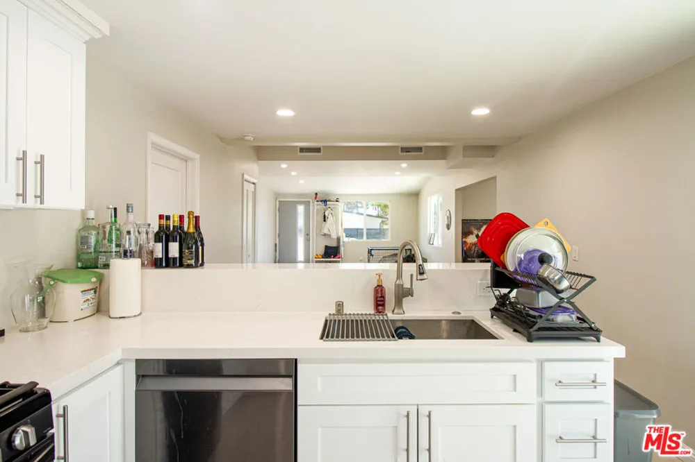 12100 Adelphia Avenue San Fernando, CA 91340