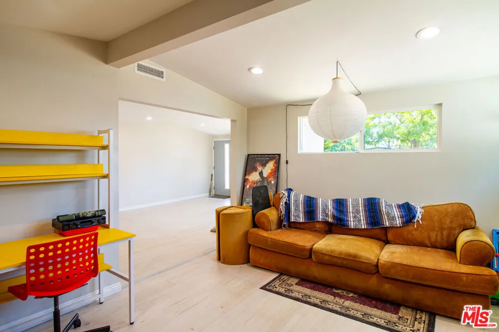 12100 Adelphia Avenue San Fernando, CA 91340