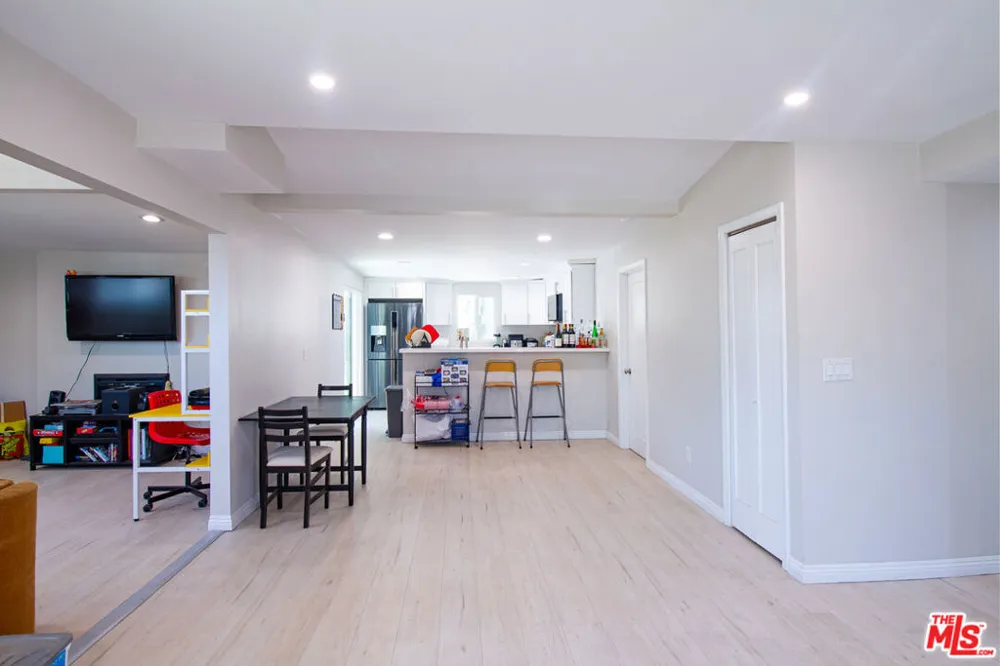 12100 Adelphia Avenue San Fernando, CA 91340