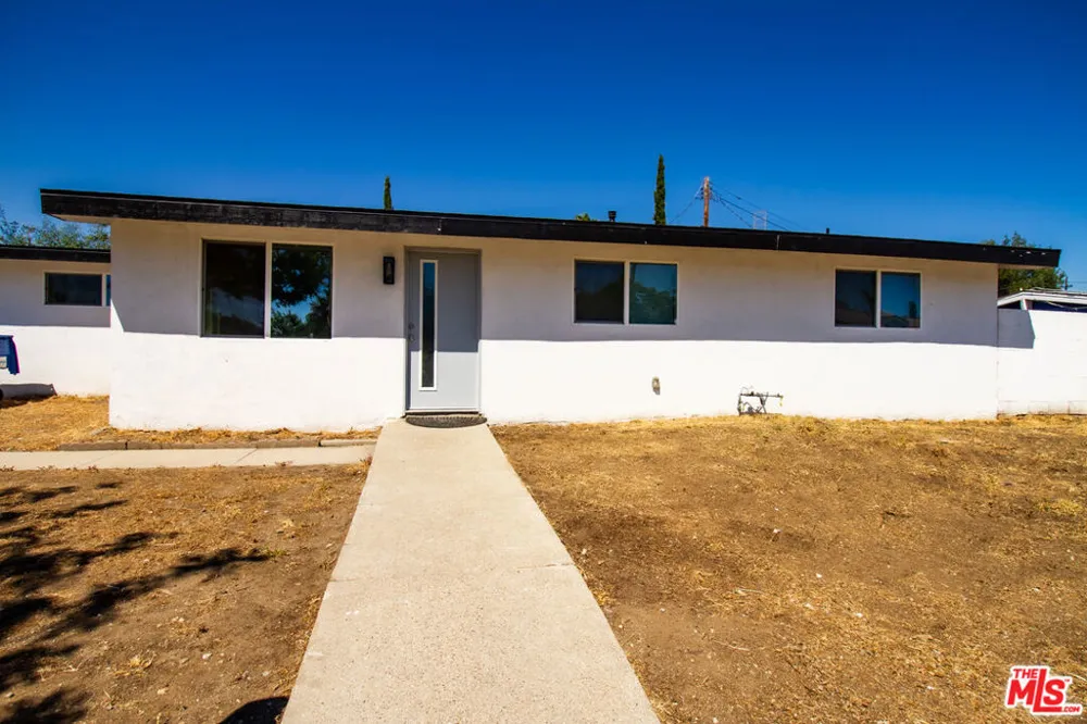 12100 Adelphia Avenue San Fernando, CA 91340
