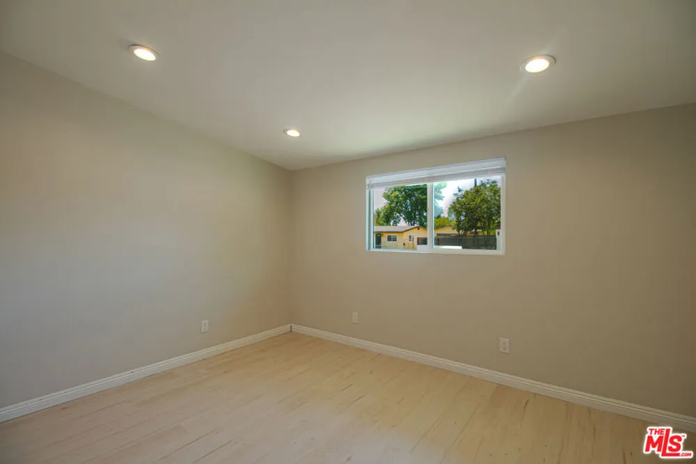 12100 Adelphia Avenue San Fernando, CA 91340