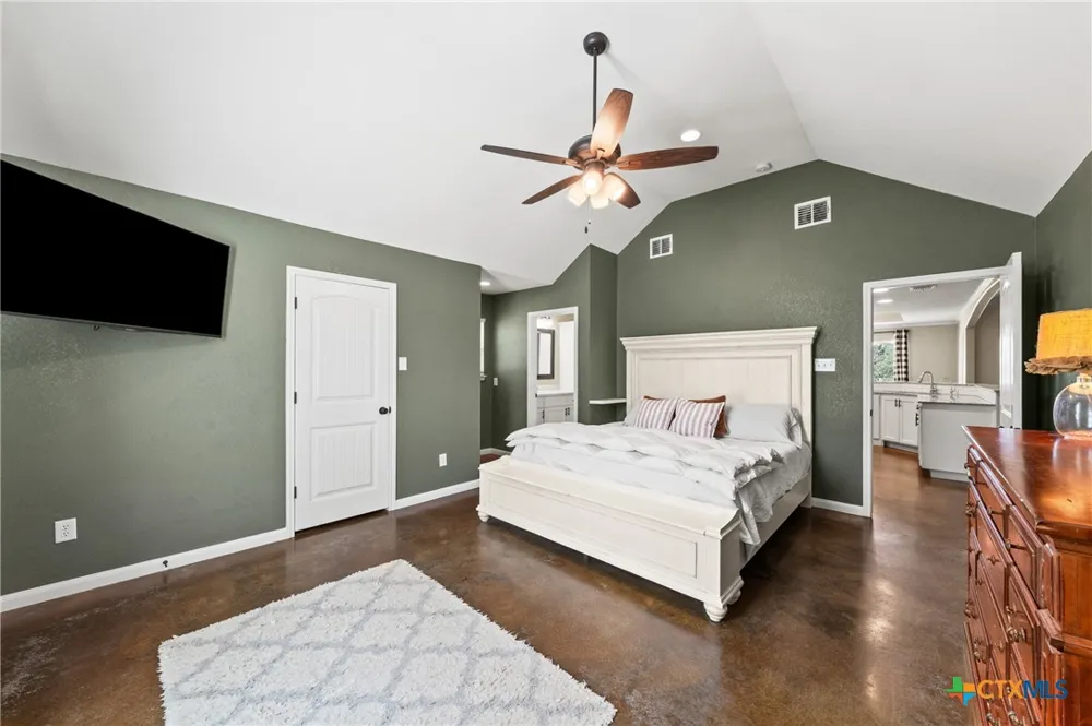 638 County Road 337 Rosebud, TX 76570